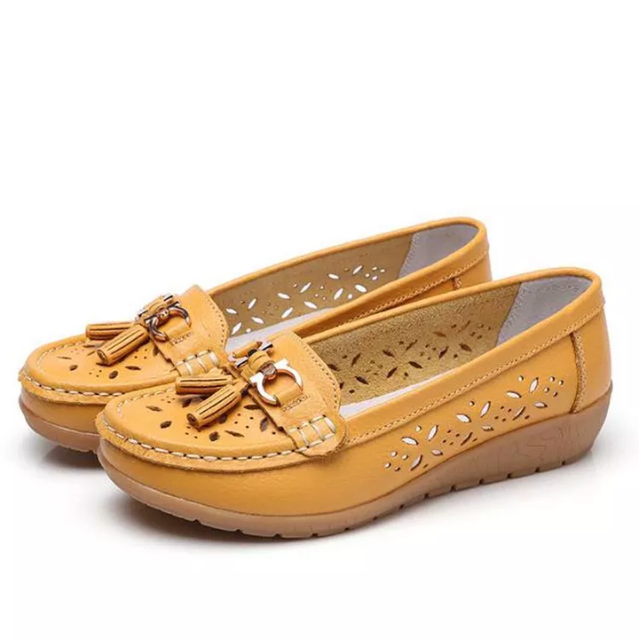 Stylish women's casual moccasin sandals with breathable soft uppers and arch support.