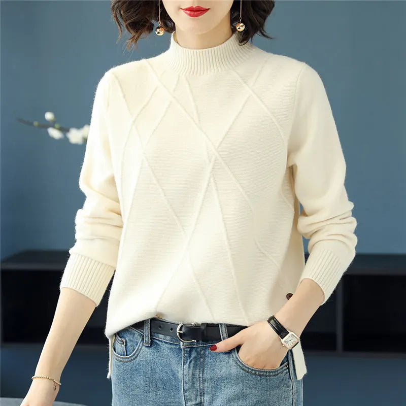 Elegant women's diamond pattern turtleneck sweater, a stylish and soft piece for fall & winter.