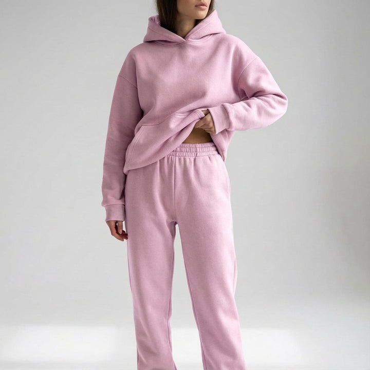Comfortable women's loungewear tracksuit set, soft fabric ensures an all-season appeal.