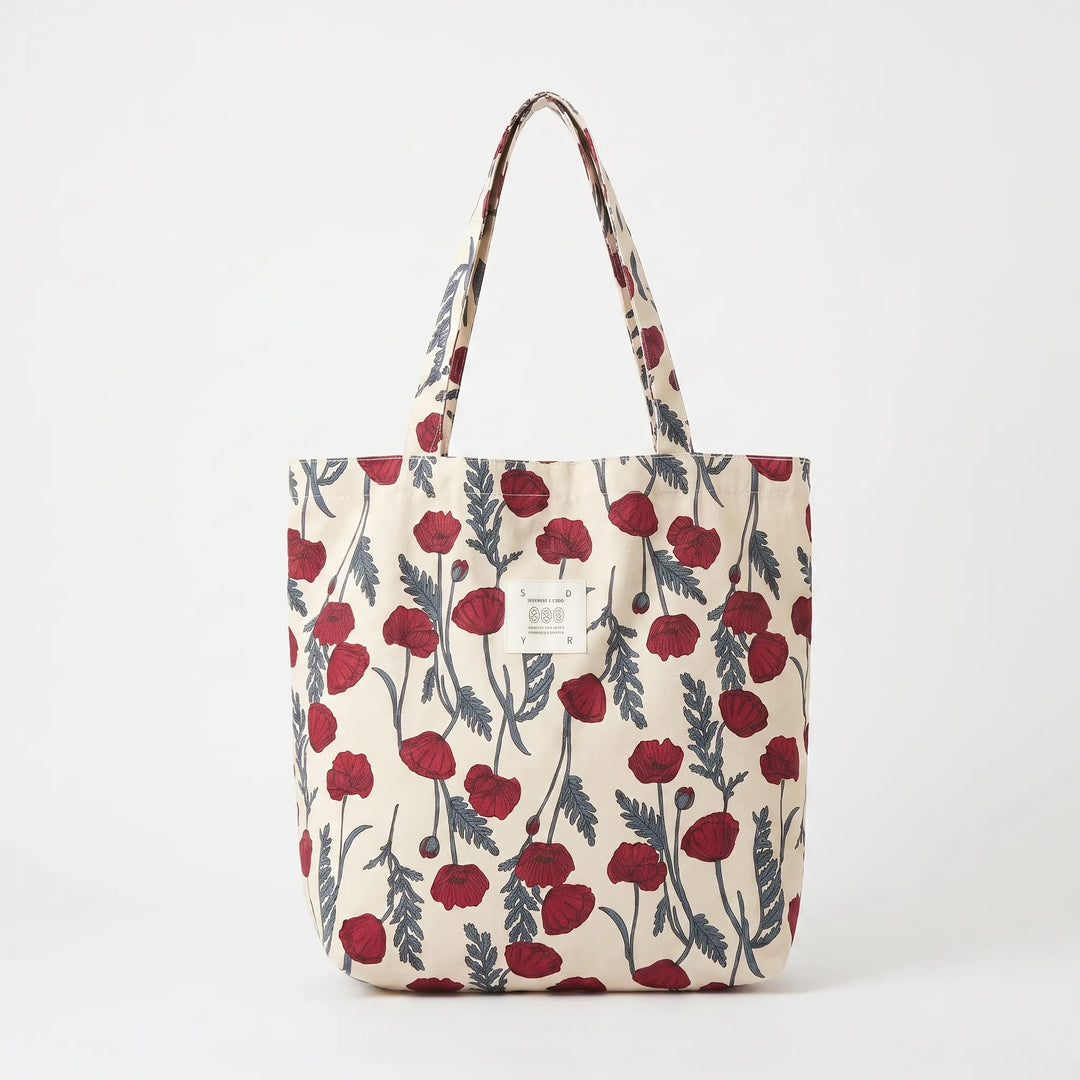 Chic summer floral print tote bag for women, a spacious shoulder accessory.