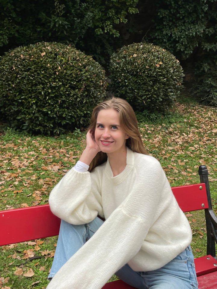 Aurena women's loose fit sweater, comfortable and perfect for seasonal wear.