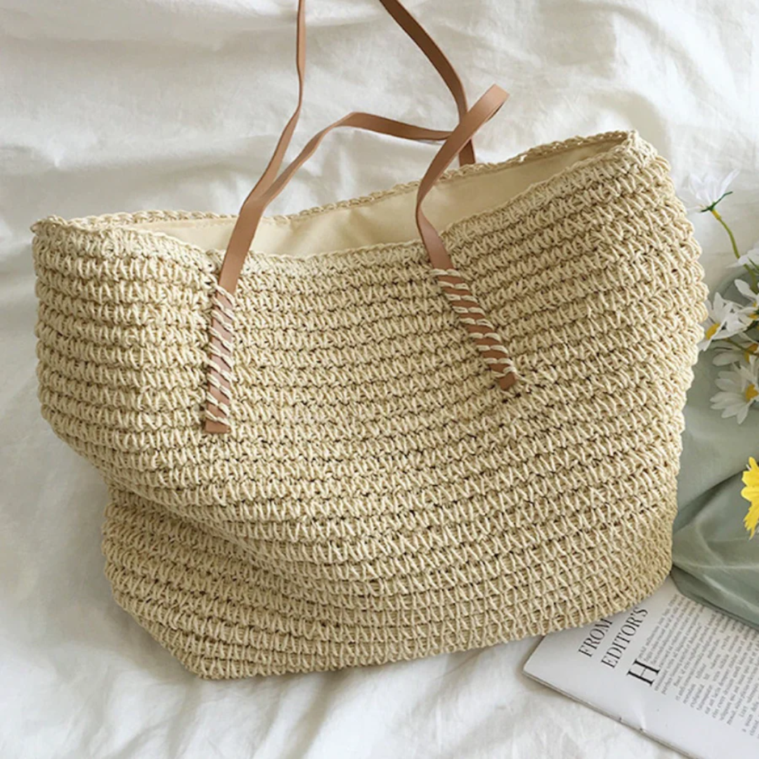 TerraWoven women's spacious purse, a versatile fashion accessory with an elegant woven design. Perfect for daily use.
