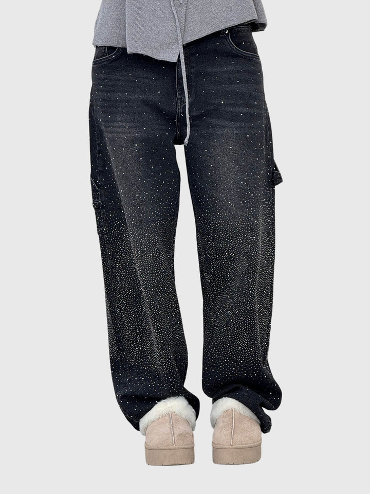 Women's sparkling diamond pants for an elegant and comfortable look. Perfect for versatile wear.