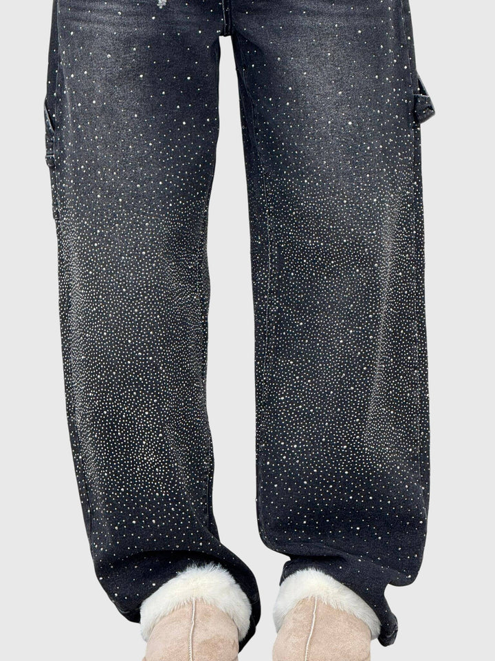 Casual yet elegant women's diamond pants. Sparkling details on a comfortable loose fit design.