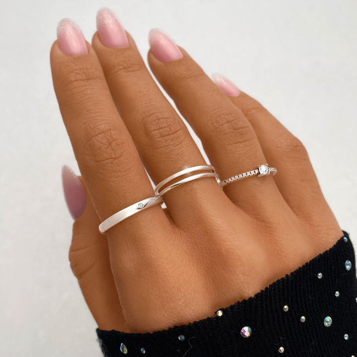 Brilliant zirconia solitaire ring for women. Gold plated sterling silver, perfect for elegant wear or a special gift.