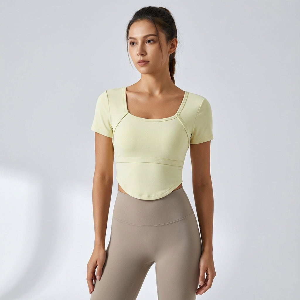 Casual women's short sleeve crop top, Bella style, ideal for activewear and daily outfits