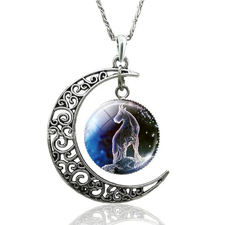 Fashionable women's celestial Moon pendant, a chic zodiac horoscope accessory.