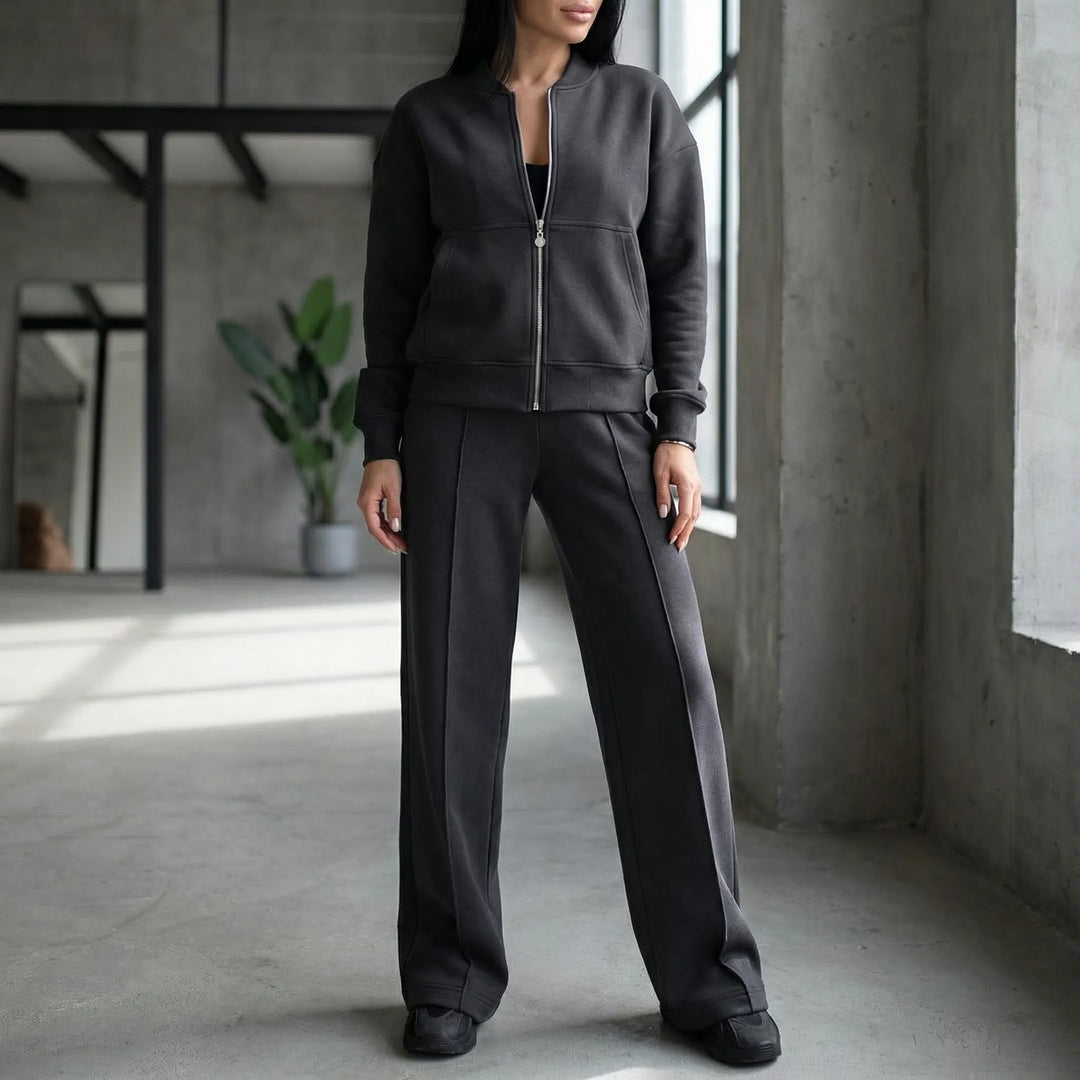 Women's straight leg trousers set with matching jacket; an effortless regular fit for a coordinated look.