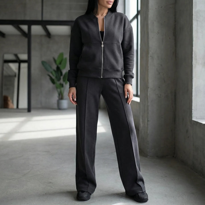 Women's straight leg trousers set with matching jacket; an effortless regular fit for a coordinated look.