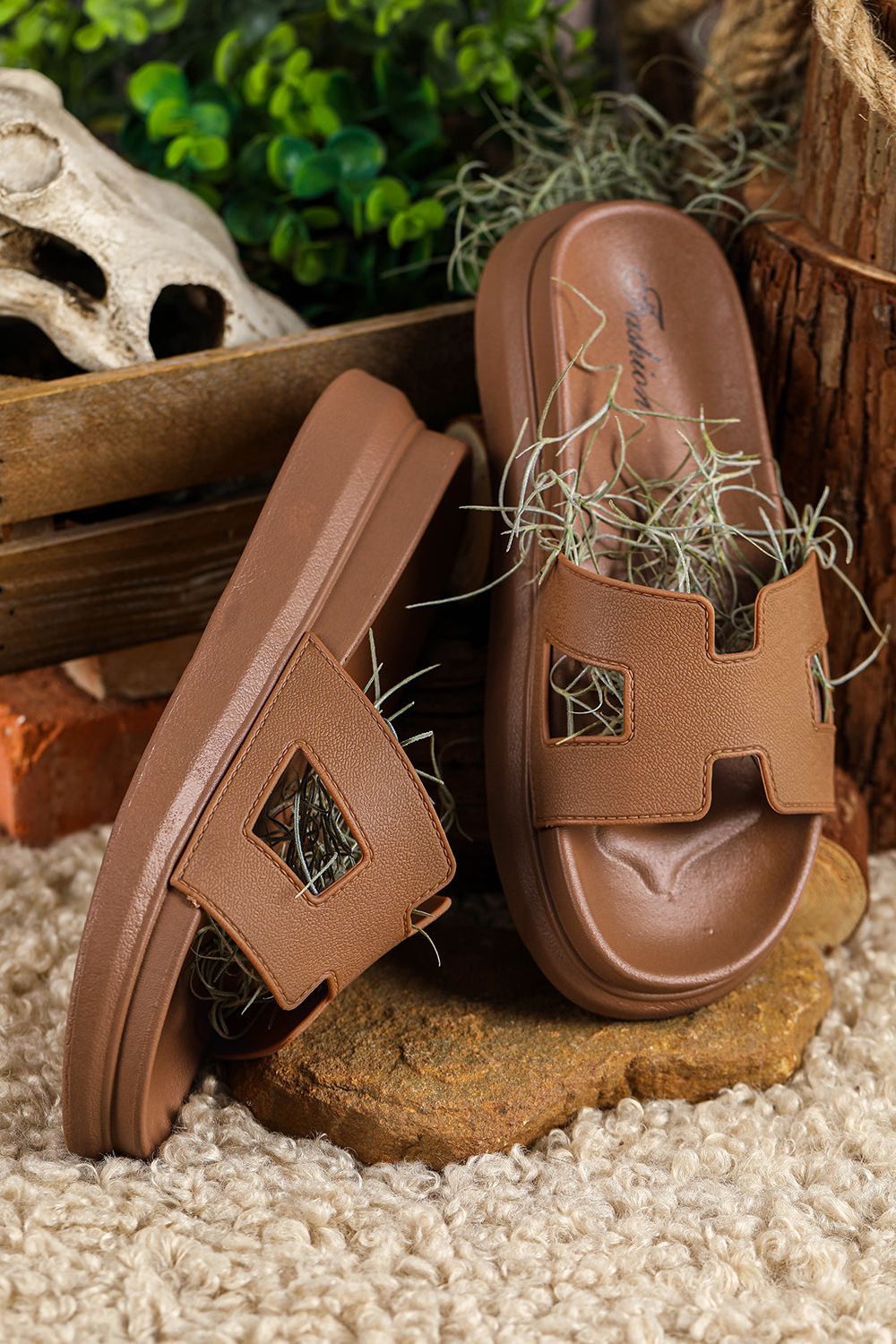 Vacation footwear: women's strappy open-toe sandals, lightweight & chic.