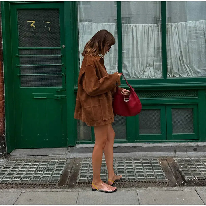 Everyday stylish brown loose-fit women's jacket. Comfortable outerwear for casual and fall fashion.