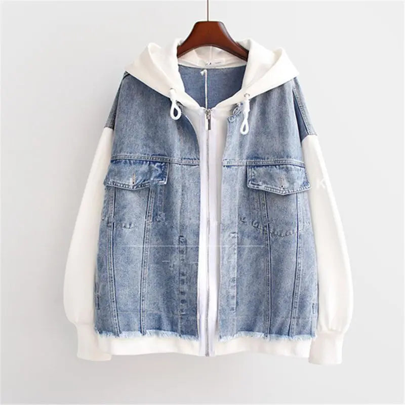 Close-up of women's comfortable hoodie jacket fabric, highlighting soft texture & modern design for versatile casual wear.