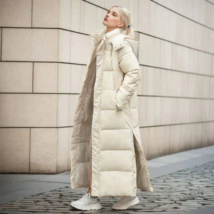 Fashionable women's long winter jacket, ideal for staying warm & chic.