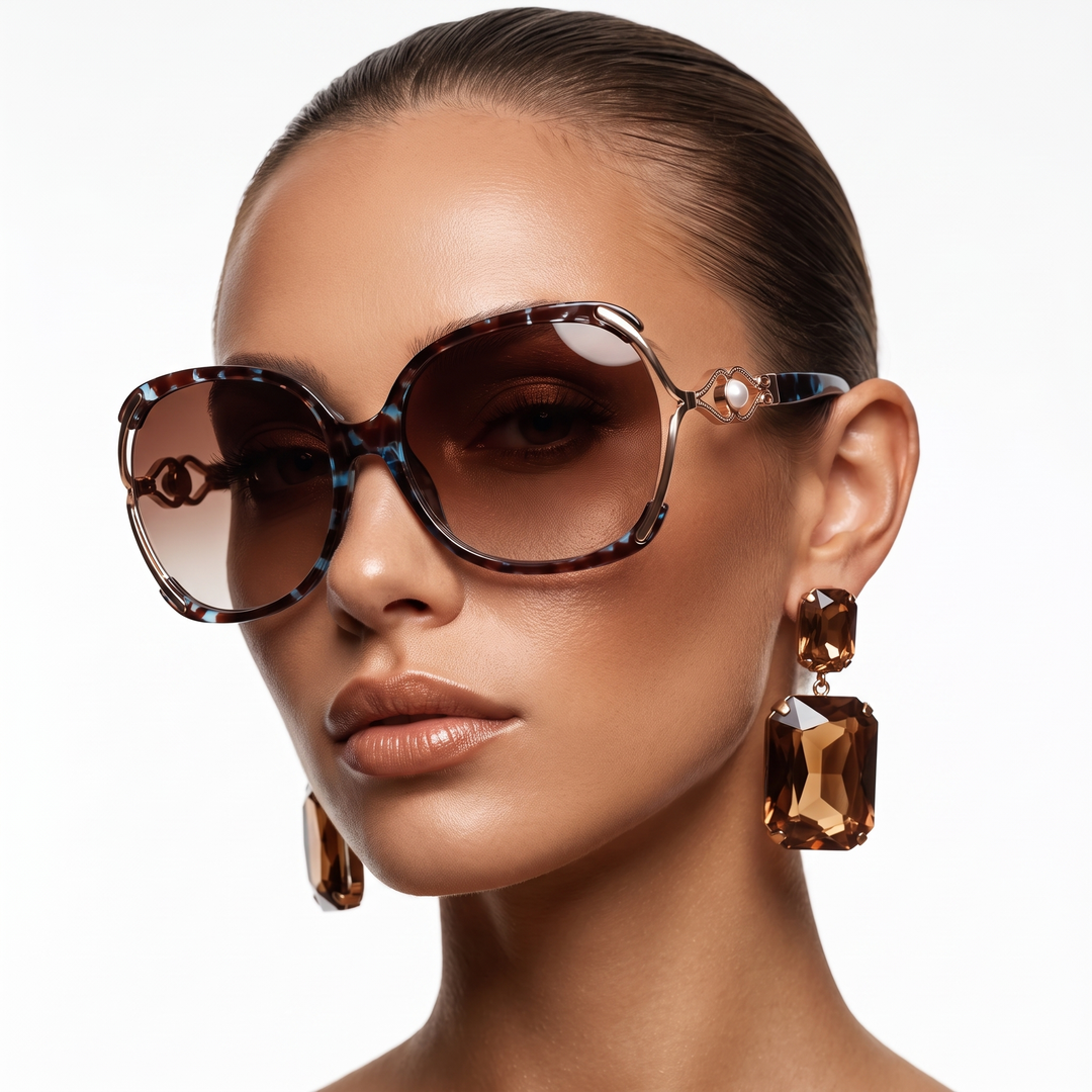 Women's round frame sunglasses, highly stylish & chic, providing complete UV400 eye protection.