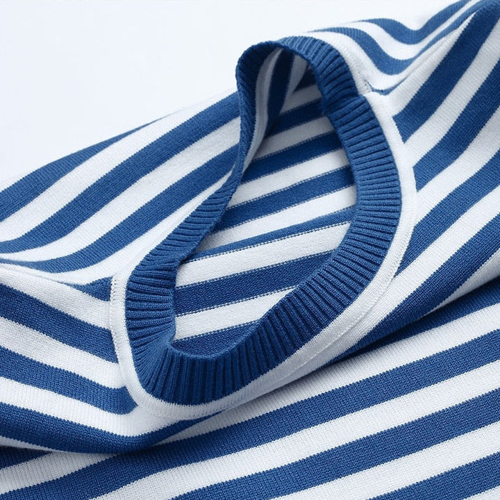 Comfortable women's long-sleeve striped T-shirt. Ideal for everyday fashion & relaxed wear.