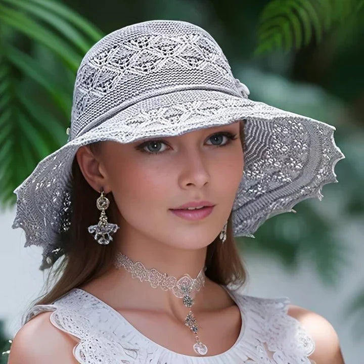 Breathable wide brim women's sun hat with lace, ensuring comfort and style for hot summer days.