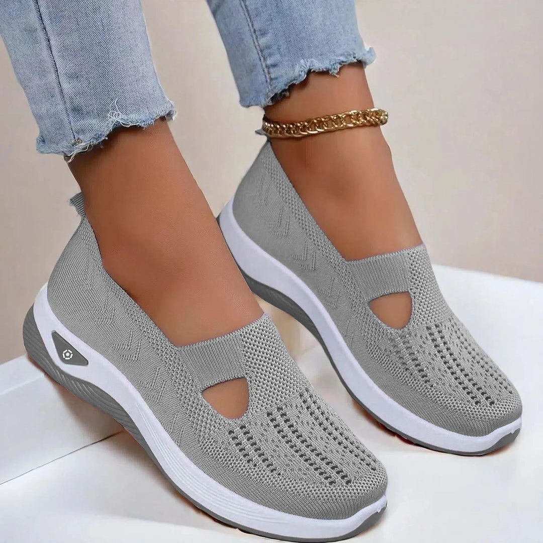 Comfortable women's slip-on casual sneakers, arch support, ideal for sunny summer days.