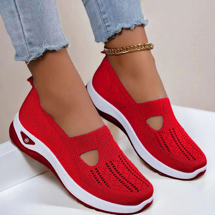 Everyday women's slip-on sneakers with arch support, lightweight and breathable for summer.