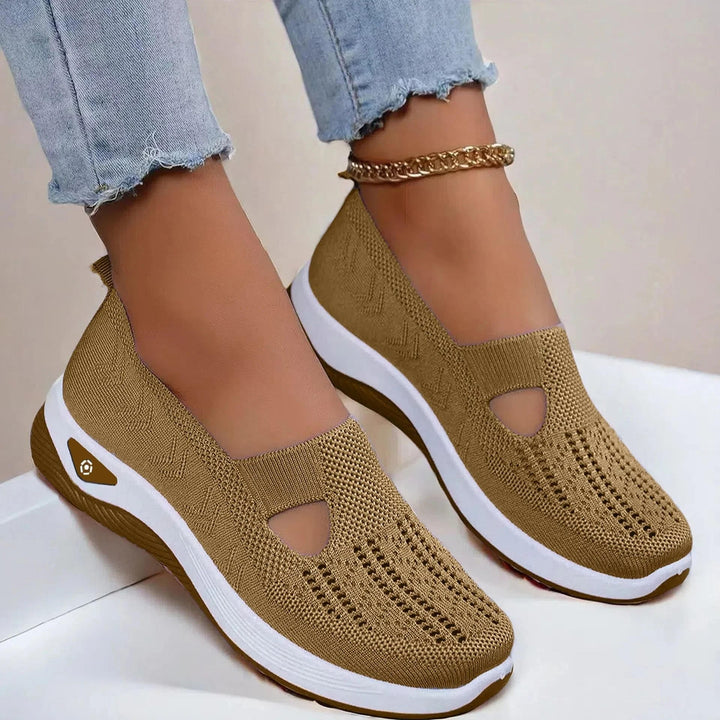 Women's casual slip-on sneakers, arch support, comfortable & breathable for summer walks.