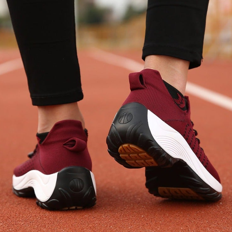 Fashionable & supportive women's sneakers for versatile style & all-day comfort.