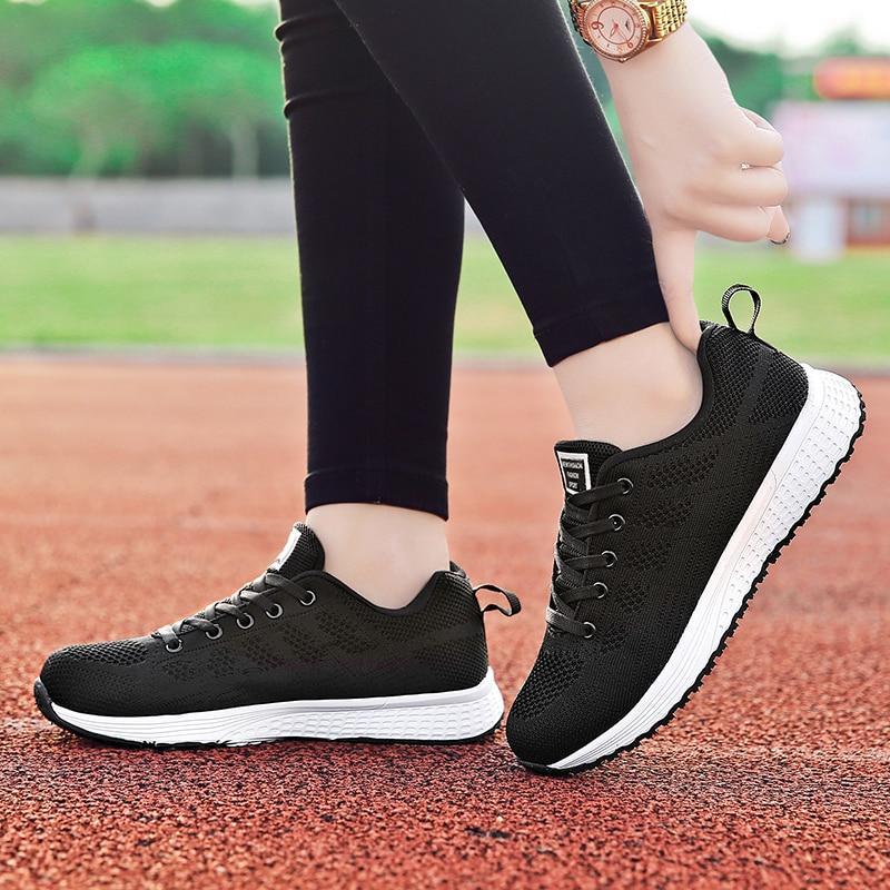 Women's breathable orthopedic walking shoes, offering foot support & everyday comfort.