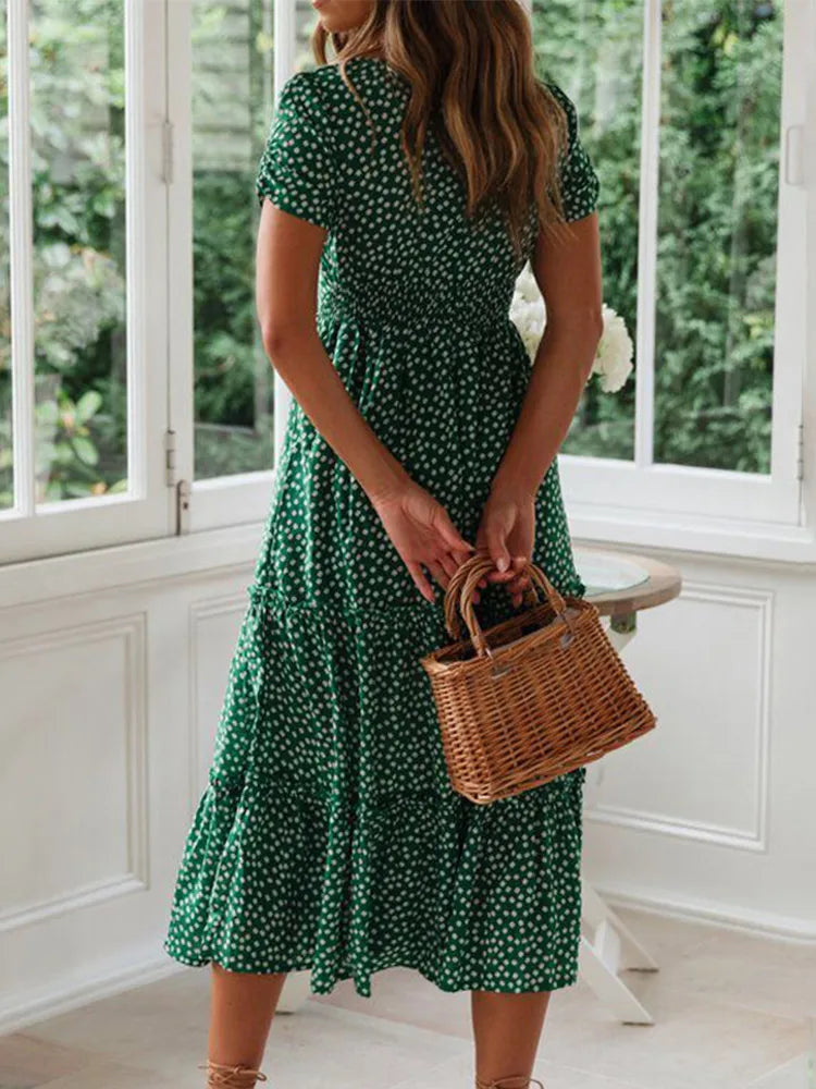 Casual women's floral maxi dress for beach days & daytime outings. Comfortable & elegant summer fashion.