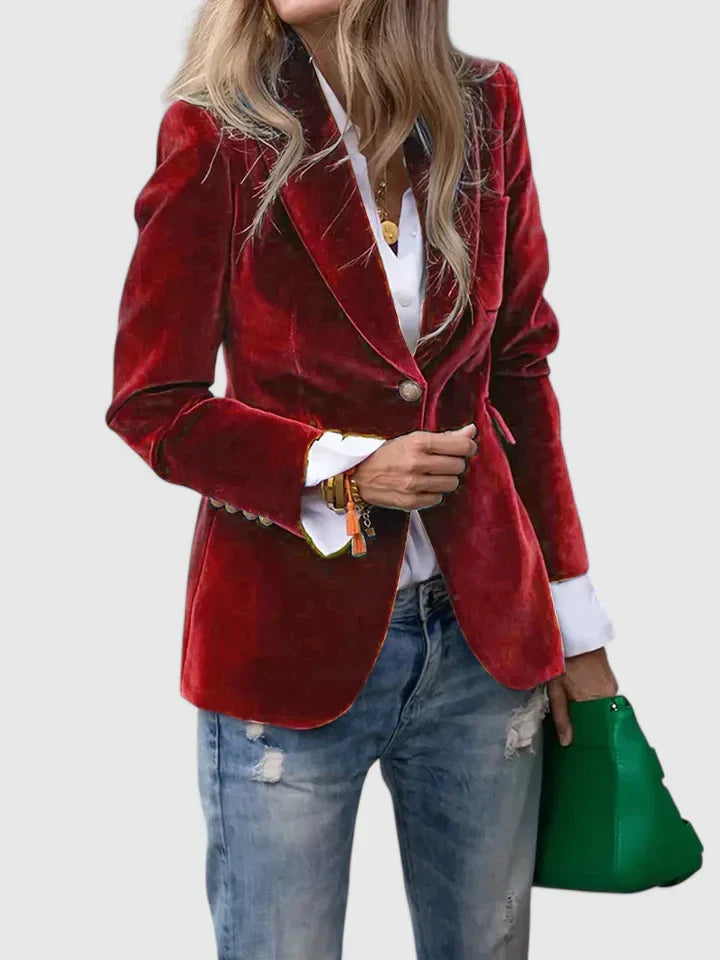 Refined women's tailored blazer, single-breasted, with chic gold buttons. A smart choice for professional style.