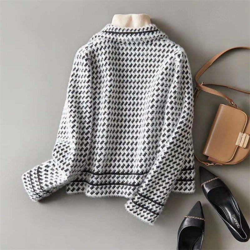 Versatile cropped houndstooth jacket for women, suitable for business casual.