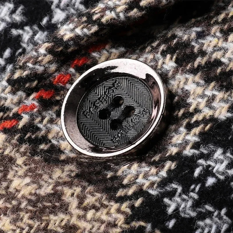 Classic women's plaid blazer, tailored and sophisticated. This checkered jacket is essential for elegant business casual.
