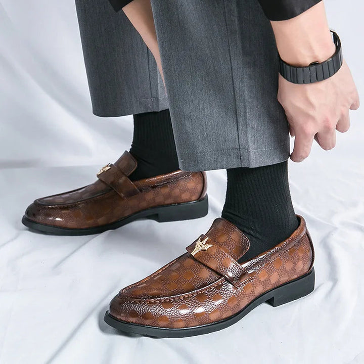 Modern women's textured slip-on loafers, blending style & comfort for versatile everyday wear.