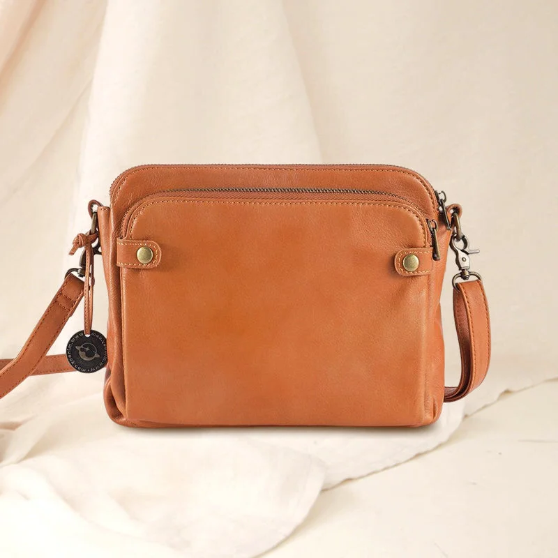 Sophisticated women's PU leather multi-compartment bag: three-layer crossbody, shoulder, & clutch options.