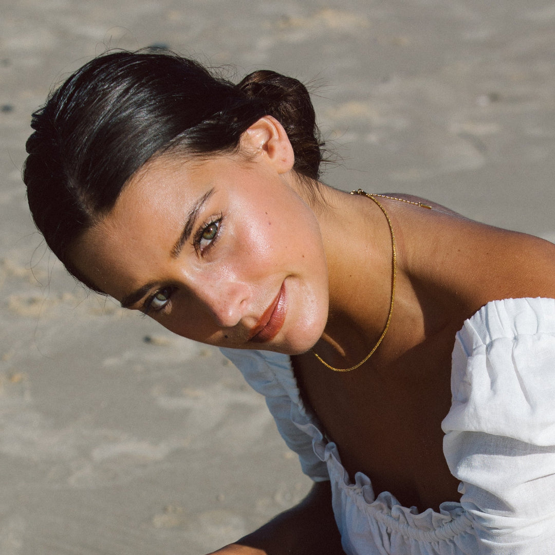 Waterproof gold & silver delicate necklace, timeless elegance for women. A perfect gift.