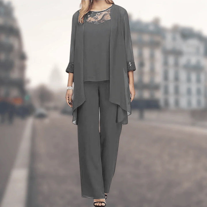 Comfortable women's flowy two-piece set with a relaxed top & wide-leg pants, perfect for all-day wear.