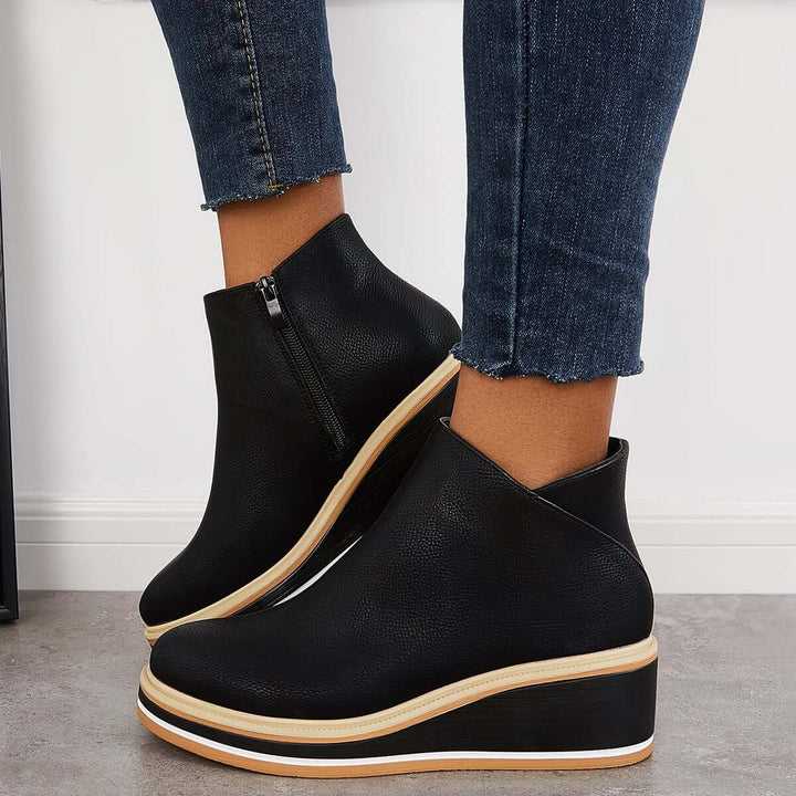 Versatile women's platform boots: ankle-high with a convenient zipper, ideal for fall & winter.