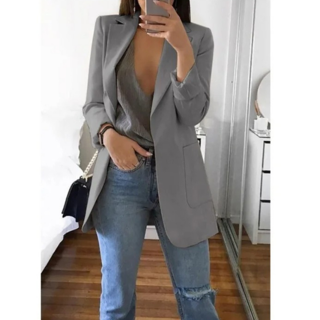 Trendy long blazer for women, offering effortless style and fashion versatility.