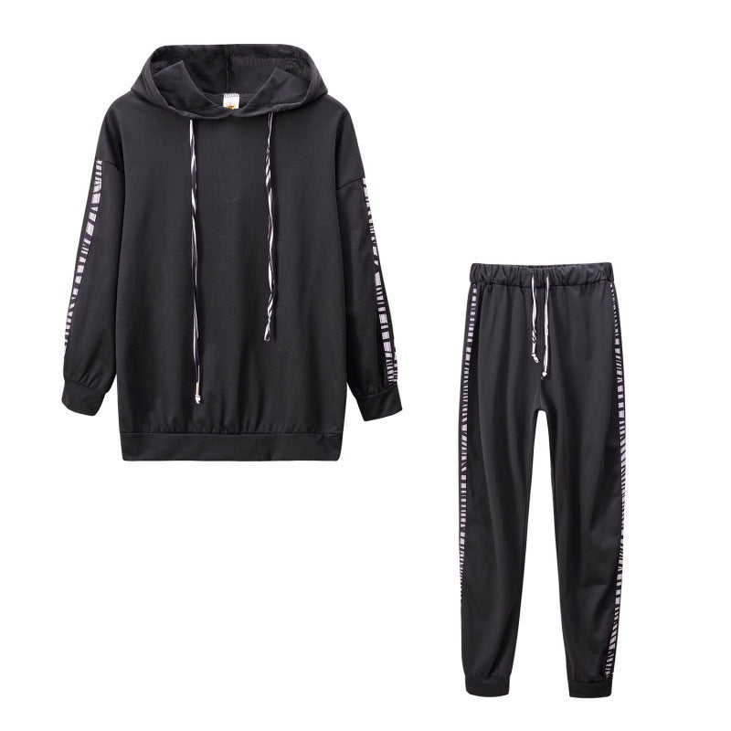 Versatile women's two-piece activewear set, designed for comfort during workouts, fitness, or daily wear.