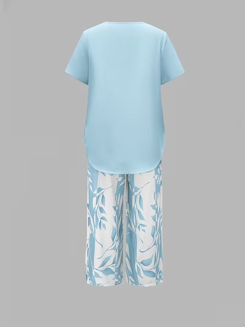 Women's coordinated leaf print top & cropped pant set. Perfect for effortless summer casual style.