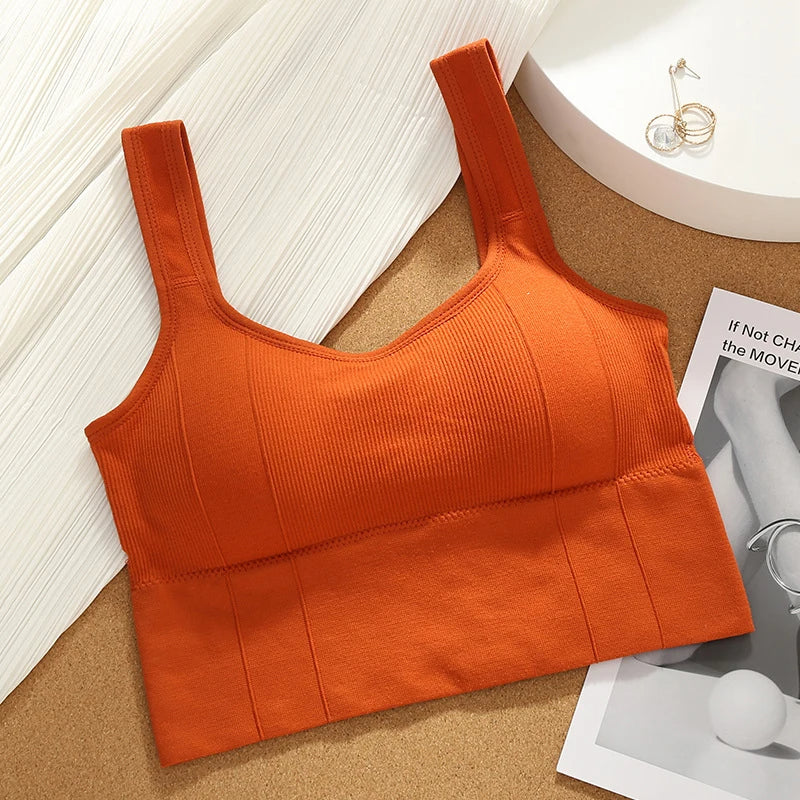 Stay supported with this women's ultimate support seamless sports bra. Ribbed longline design for active comfort.