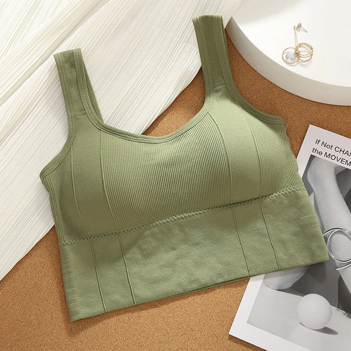 Versatile ultimate support seamless sports bra for women. Ribbed activewear perfect for gym & daily comfort.