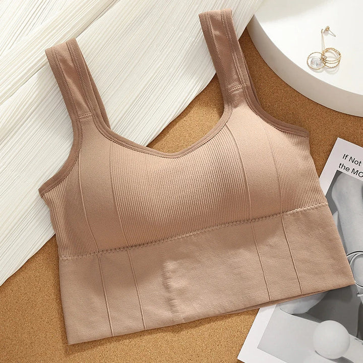 Experience ultimate support in this women's seamless ribbed sports bra. Comfortable longline activewear for workouts.