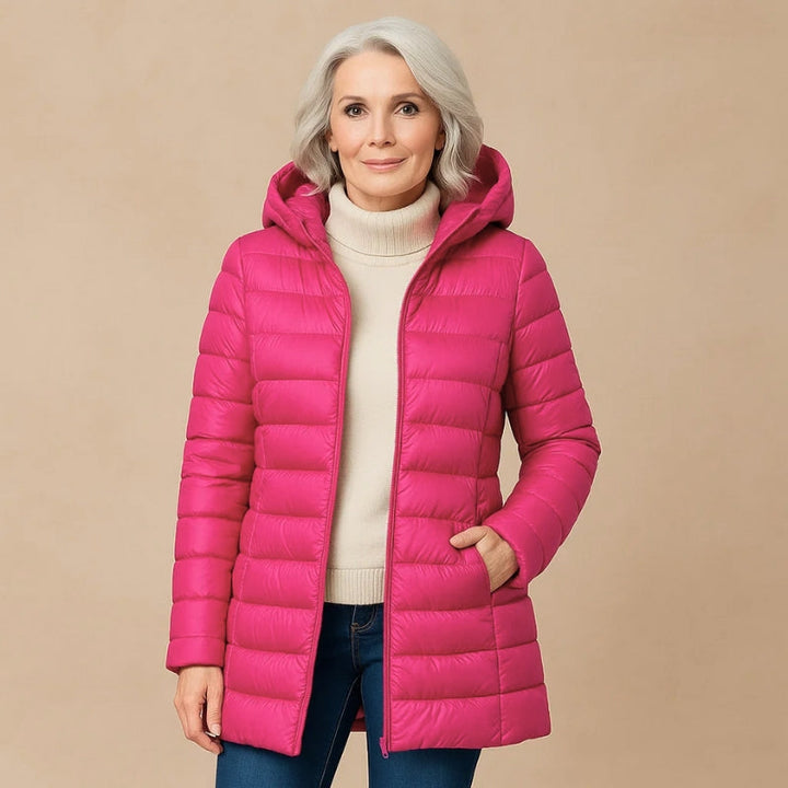 Fall fashion women's puffer jacket, insulated & ultra-light, ideal for everyday winter wear.