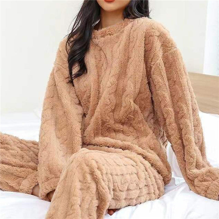 Versatile women's two-piece set, combining a soft top & cozy pants for loungewear and sleepwear.