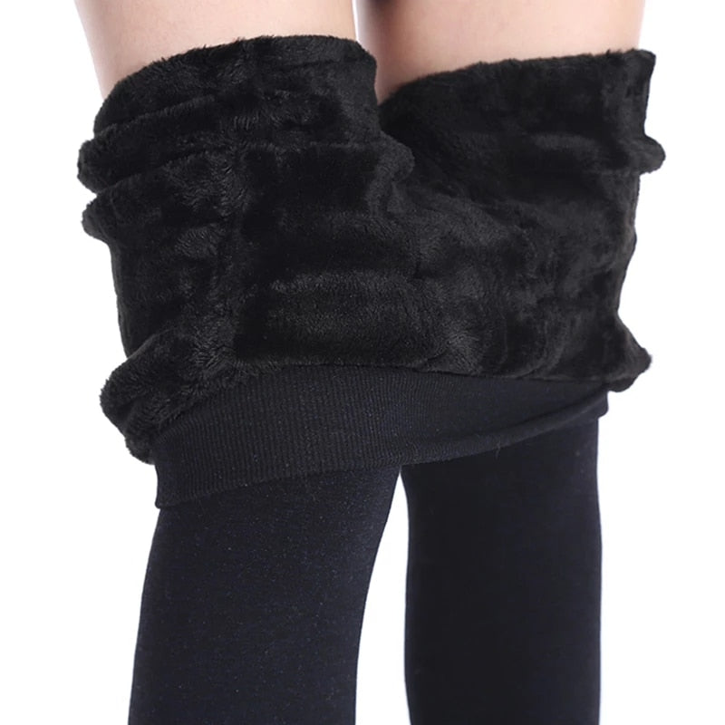 Everyday warm women's leggings, offering cozy comfort and thermal bottoms for chilly weather.