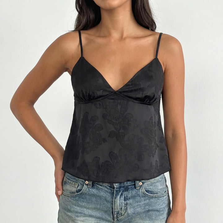 Elegant women's cropped V-neck jacquard cami with floral pattern, versatile summer top.