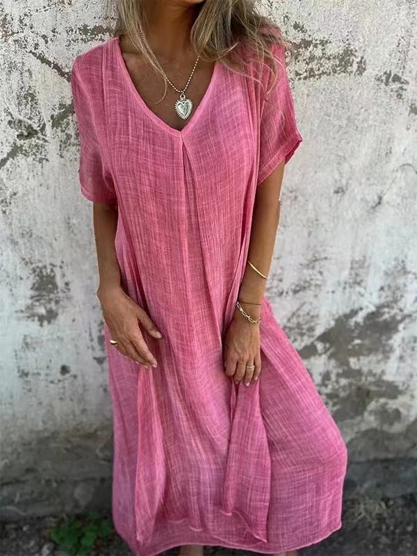 Comfortable women's day dress, V-neck midi with relaxed fit, great for summer fashion.