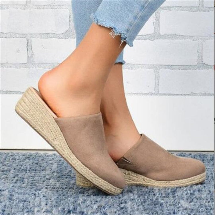 Vera retro chic slip-on wedge sandals for women, perfect for comfortable and elegant summer style.