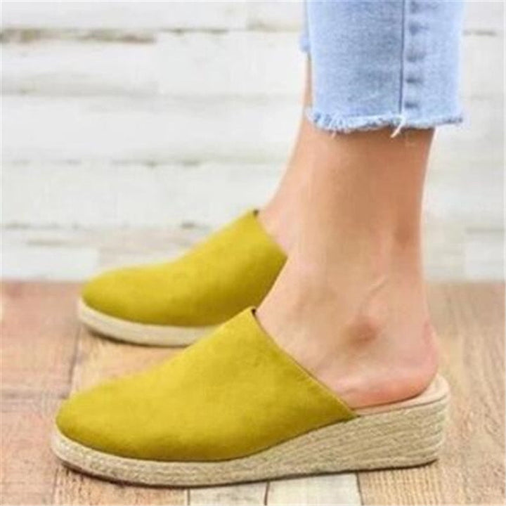 Comfortable women's Vera wedge sandals, featuring an elegant retro chic design for summer fashion.