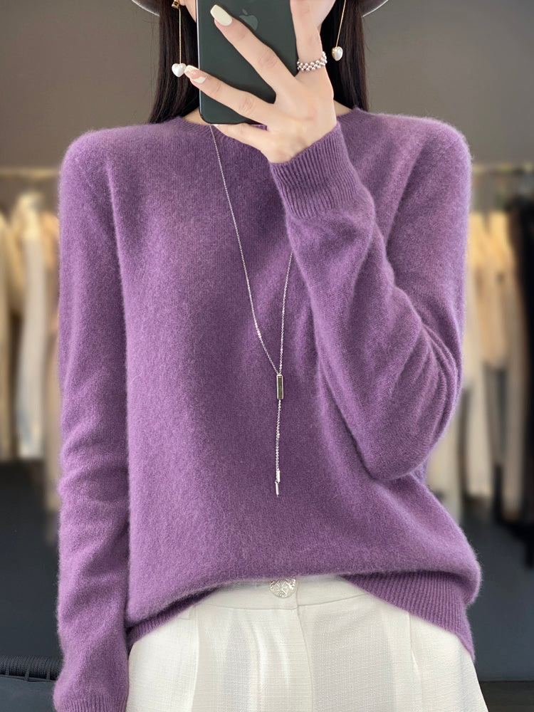 Comfortable long sleeve crew neck sweater for women, ideal for casual chic outfits.