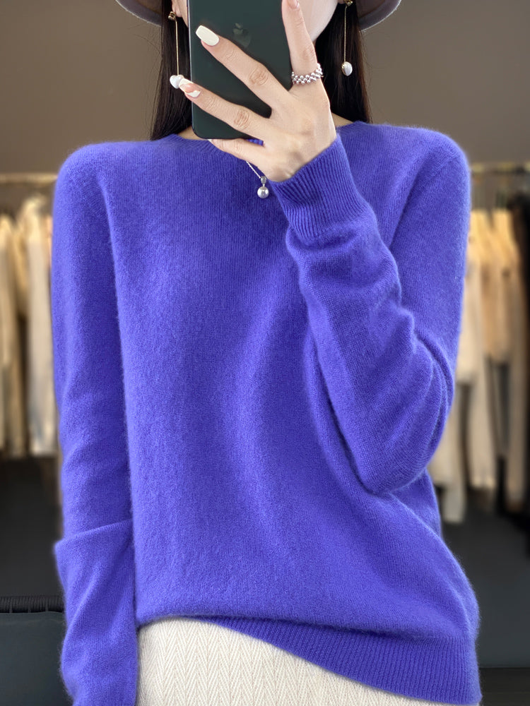 Classic round neck women's knitwear, a versatile piece for winter fashion.