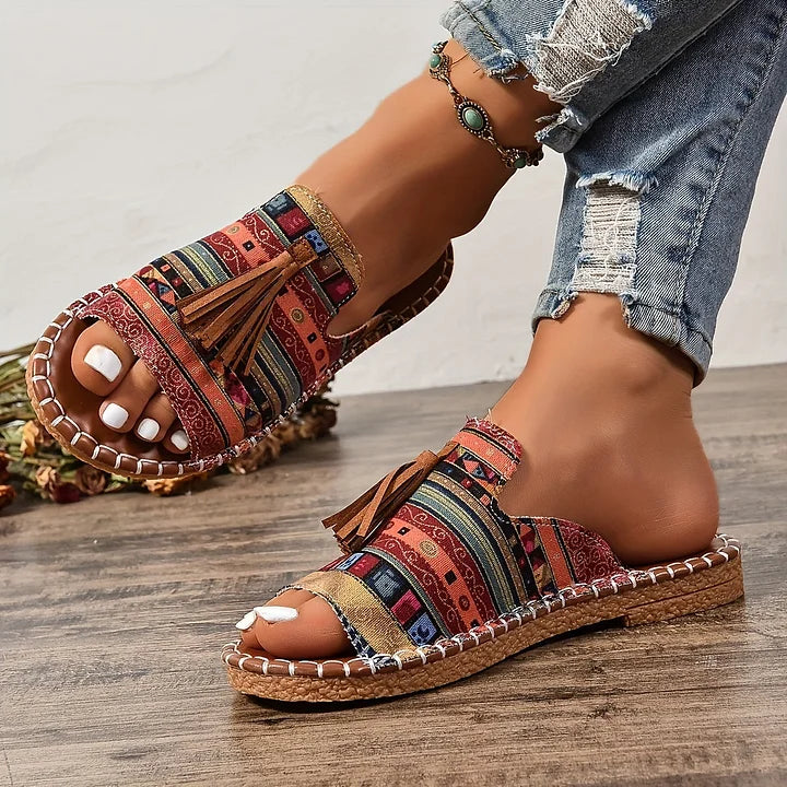 Women's colorful flat sandals, ultimate comfort for daily casual wear & summer style.